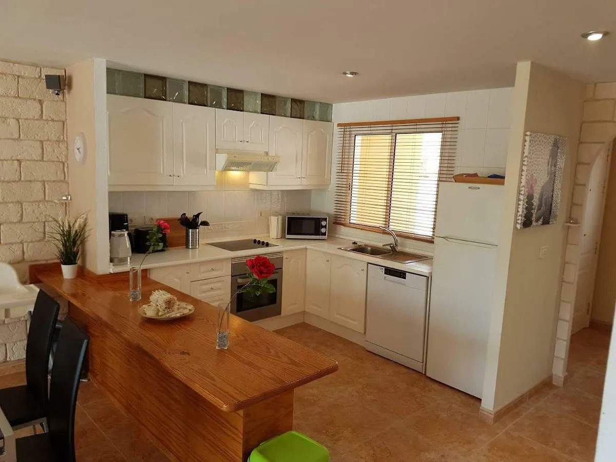 펜션 Villa Roque Del Conde With Fantastic Sea View, Terrace, Pool, Wifi, Sat-Tv, Garage 아데제 스페인